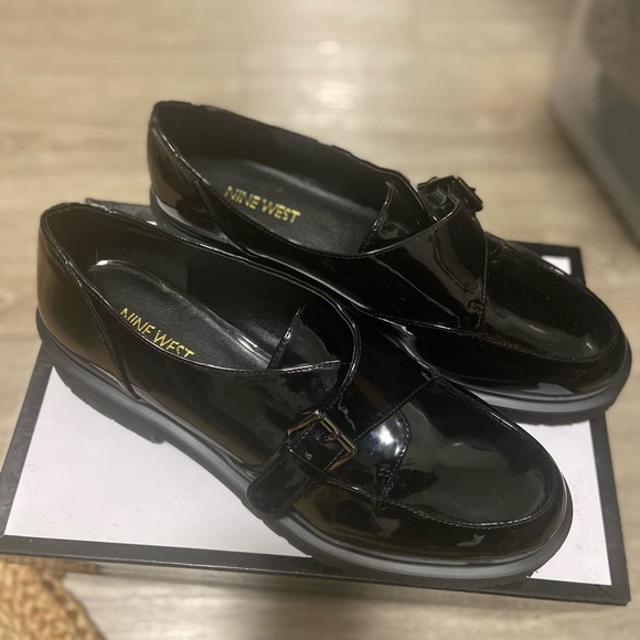 Nine West shoes - Picture 2 of 8